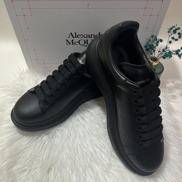 Alexander McQueen Black Men's Sneakers - Picture 2 of 8